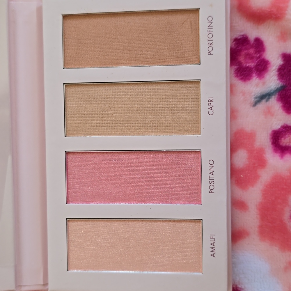 Wander Beauty Riviera Blush and Bronzer Palette - Picture 2 of 3